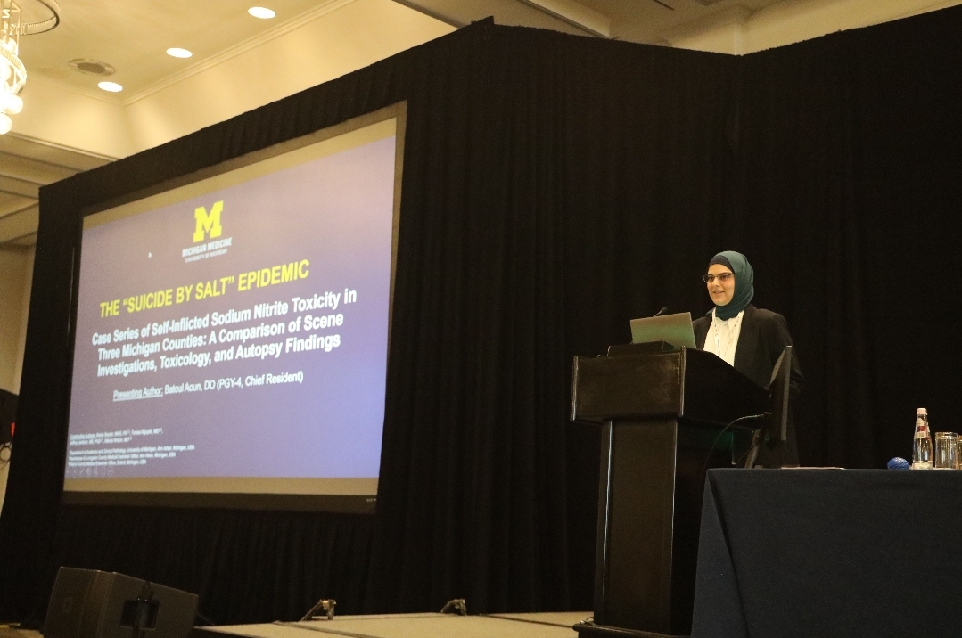 Batoul Aoun presenting at North American Medical Examiners conference 2022